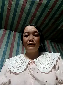 Snapshot of Bliss_rose chatting on September 18, 2025, 11:18 pm Bliss rose online show from September 18, 2025, 11:18 pm