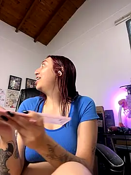 Snapshot of Paulina-Wells chatting on November 23, 2025, 7:13 pm Paulina-Wells online show from November 23, 2025, 7:13 pm