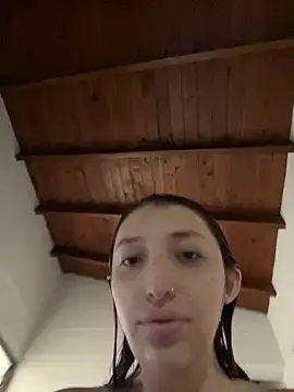 Snapshot of Paulina-Wells chatting on December 3, 2025, 8:40 pm Paulina-Wells online show from December 3, 2025, 8:40 pm