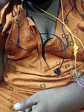 Snapshot of TAMIL_ELAKKIYA chatting on September 17, 2025, 4:52 pm TAMIL ELAKKIYA online show from September 17, 2025, 4:52 pm