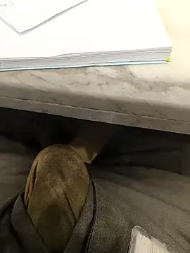 hotboy43339 online show from November 7, 2025, 6:57 am