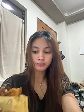 LanySylvia online show from December 22, 2025, 5:43 pm