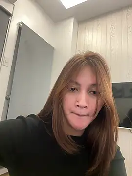 Snapshot of LanySylvia chatting on April 18, 2026, 7:18 pm LanySylvia online show from April 18, 2026, 7:18 pm