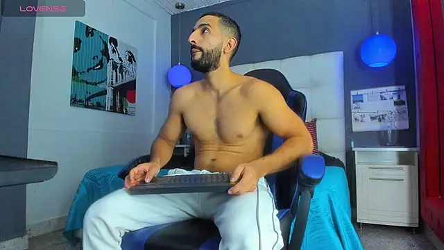 Yiyo10  online show from March 30, 2026, 8:54 pm