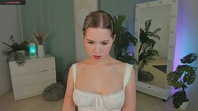 JanetMoor online show from November 28, 2025, 8:44 pm