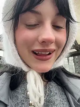 Snapshot of Only_April chatting on September 20, 2025, 2:07 pm Only April online show from September 20, 2025, 2:07 pm