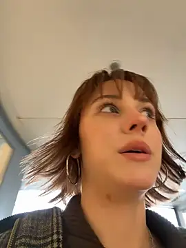 Snapshot of Only_April chatting on November 5, 2025, 11:10 am Only April online show from November 5, 2025, 11:10 am