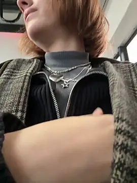 Snapshot of Only_April chatting on November 6, 2025, 8:59 am Only April online show from November 6, 2025, 8:59 am