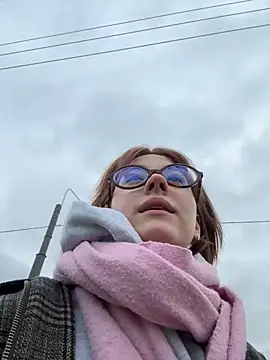 Snapshot of Only_April chatting on November 10, 2025, 11:20 am Only April online show from November 10, 2025, 11:20 am