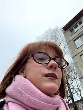 Snapshot of Only_April chatting on November 11, 2025, 11:21 am Only April online show from November 11, 2025, 11:21 am