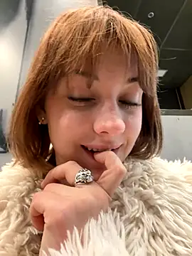 Snapshot of Only_April chatting on November 27, 2025, 5:48 pm Only April online show from November 27, 2025, 5:48 pm