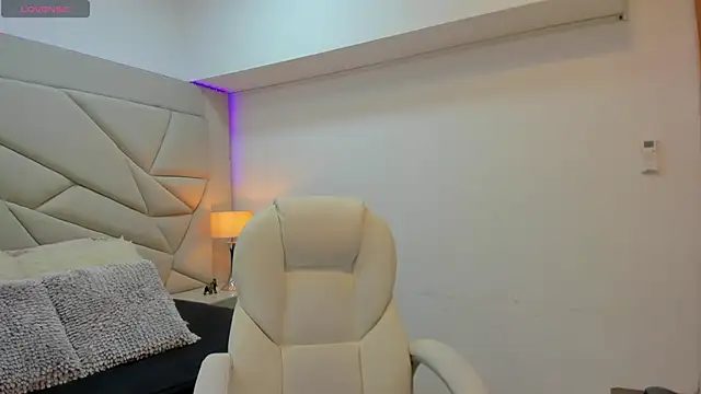 persefone 333 online show from October 6, 2025, 6:49 pm