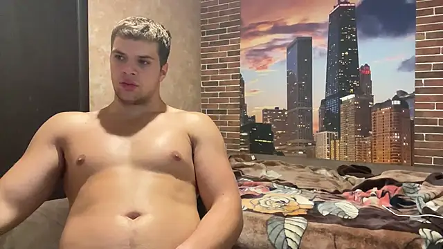 Snapshot of MusclePhantom chatting on September 16, 2025, 8:10 pm MusclePhantom online show from September 16, 2025, 8:10 pm