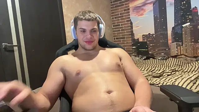 Snapshot of MusclePhantom chatting on November 8, 2025, 9:24 pm MusclePhantom online show from November 8, 2025, 9:24 pm