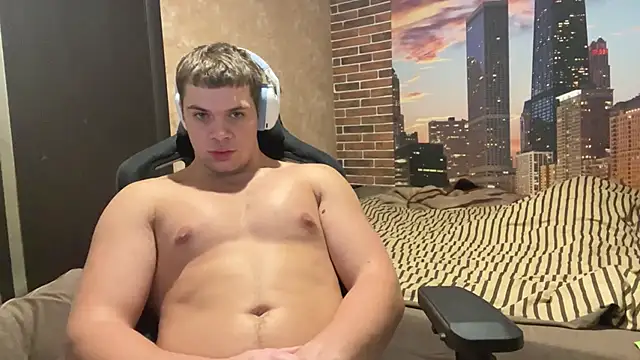 Snapshot of MusclePhantom chatting on November 15, 2025, 10:04 pm MusclePhantom online show from November 15, 2025, 10:04 pm