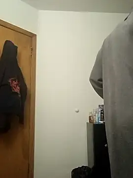 Snapshot of MoonlikePolicy727 chatting on December 22, 2025, 5:10 pm MoonlikePolicy727 online show from December 22, 2025, 5:10 pm