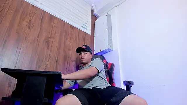 juanmechanic  online show from October 30, 2025, 1:01 pm