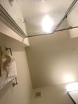 huhgtr online show from December 5, 2025, 4:14 pm