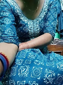 Snapshot of Apurvaa chatting on November 23, 2025, 2:28 pm Apurvaa online show from November 23, 2025, 2:28 pm