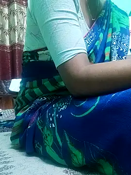 Snapshot of Apurvaa chatting on November 24, 2025, 11:32 am Apurvaa online show from November 24, 2025, 11:32 am