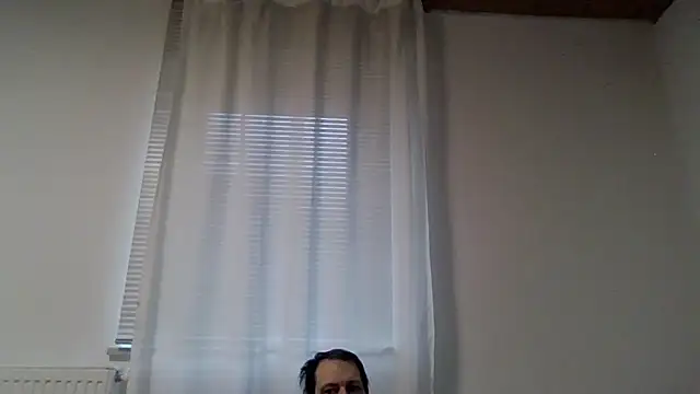 XLBarehengst online show from October 5, 2025, 6:12 am