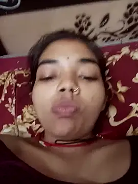 Snapshot of Hitsda chatting on September 24, 2025, 11:08 pm Hitsda online show from September 24, 2025, 11:08 pm