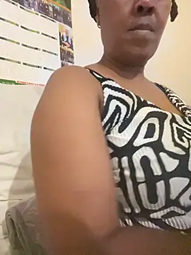 Snapshot of Ebonyboobsmilk chatting on November 21, 2025, 5:33 pm Ebonyboobsmilk online show from November 21, 2025, 5:33 pm