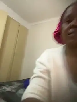 Snapshot of Ebonyboobsmilk chatting on March 19, 2026, 3:49 pm Ebonyboobsmilk online show from March 19, 2026, 3:49 pm