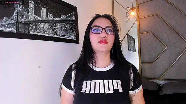 NavannyCattan online show from November 8, 2025, 2:23 am