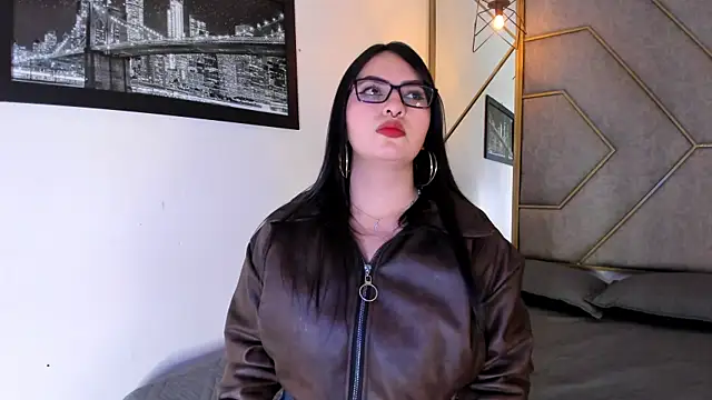 NavannyCattan online show from November 11, 2025, 2:55 am