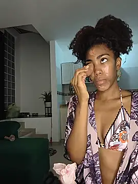 lucyymaximo online show from August 4, 2026, 11:51 pm