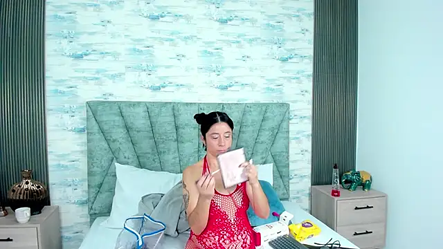 Snapshot of ShanelEvans chatting on September 19, 2025, 6:52 pm ShanelEvans online show from September 19, 2025, 6:52 pm
