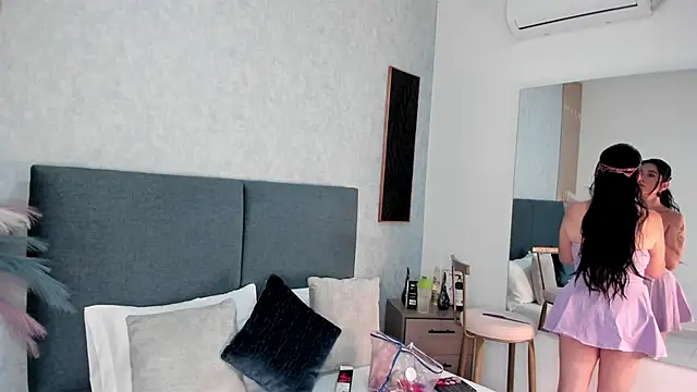 Snapshot of ShanelEvans chatting on November 13, 2025, 6:40 pm ShanelEvans online show from November 13, 2025, 6:40 pm