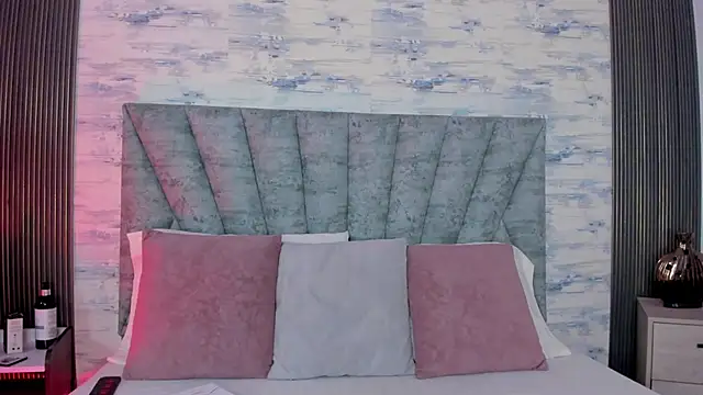 ShanelEvans online show from April 10, 2026, 7:07 pm