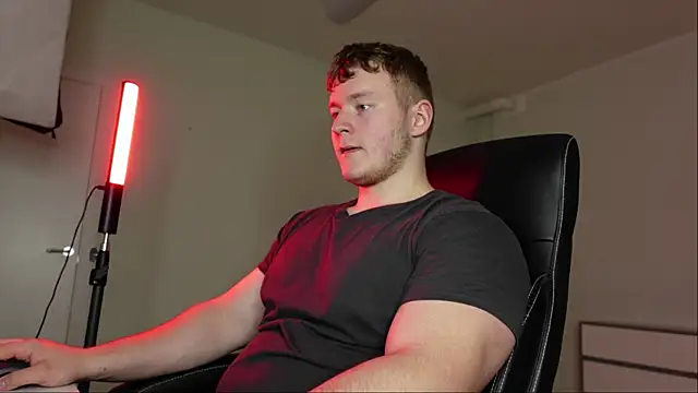 Richard Dullas online show from October 30, 2025, 3:46 pm