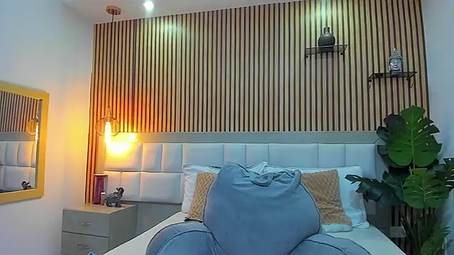 Snapshot of KattyBonnie chatting on November 6, 2025, 7:37 pm KattyBonnie online show from November 6, 2025, 7:37 pm