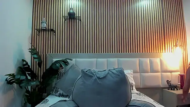 Snapshot of KattyBonnie chatting on December 2, 2025, 7:31 pm KattyBonnie online show from December 2, 2025, 7:31 pm