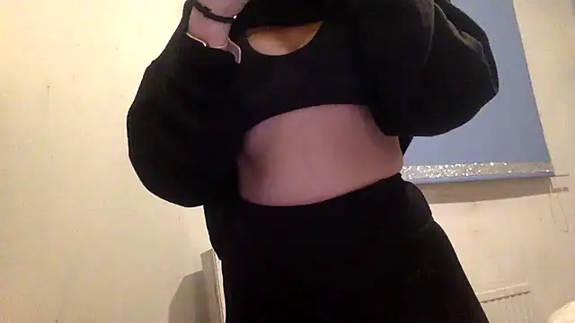 Bellababexox online show from November 1, 2025, 2:02 am