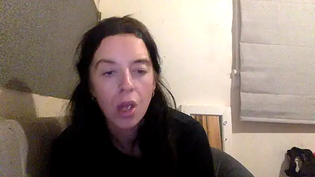 Snapshot of Bellababexox chatting on May 1, 2026, 1:10 am Bellababexox online show from May 1, 2026, 1:10 am