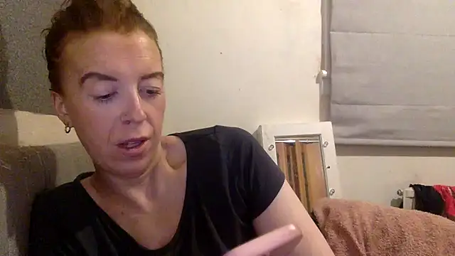 Snapshot of Bellababexox chatting on May 3, 2026, 4:29 am Bellababexox online show from May 3, 2026, 4:29 am
