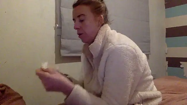 Snapshot of Bellababexox chatting on May 18, 2026, 12:51 am Bellababexox online show from May 18, 2026, 12:51 am