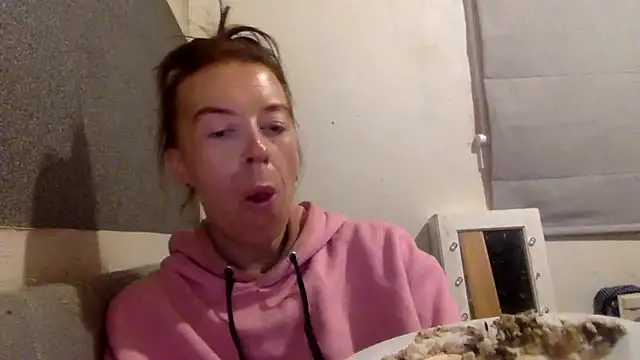 Snapshot of Bellababexox chatting on May 23, 2026, 1:33 am Bellababexox online show from May 23, 2026, 1:33 am