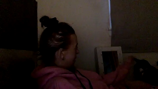Snapshot of Bellababexox chatting on May 25, 2026, 5:46 am Bellababexox online show from May 25, 2026, 5:46 am
