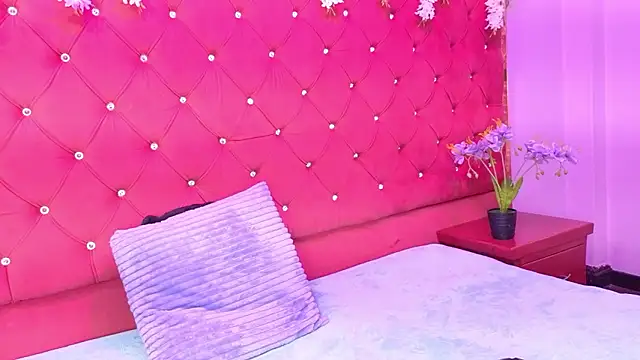 Nanis James online show from January 9, 2026, 3:20 am