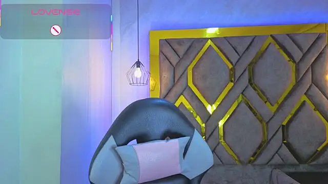 Snapshot of Dom_venena chatting on December 13, 2025, 7:53 pm Dom venena online show from December 13, 2025, 7:53 pm