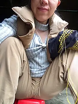 Snapshot of Huong-Ly chatting on November 20, 2025, 1:28 am Huong-Ly online show from November 20, 2025, 1:28 am