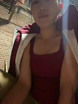 Snapshot of Huong-Ly chatting on December 14, 2025, 3:23 am Huong-Ly online show from December 14, 2025, 3:23 am