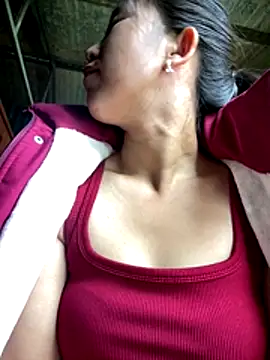 Snapshot of Huong-Ly chatting on December 16, 2025, 3:00 am Huong-Ly online show from December 16, 2025, 3:00 am