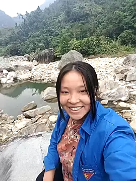 MuiNay online show from October 31, 2025, 1:17 am