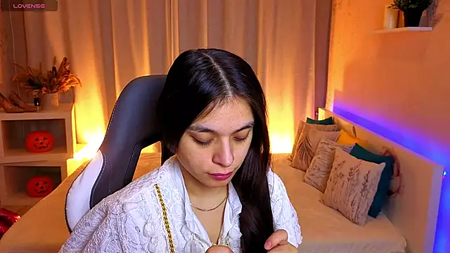 Snapshot of Leila_Hefner chatting on November 27, 2025, 2:57 am Leila Hefner online show from November 27, 2025, 2:57 am